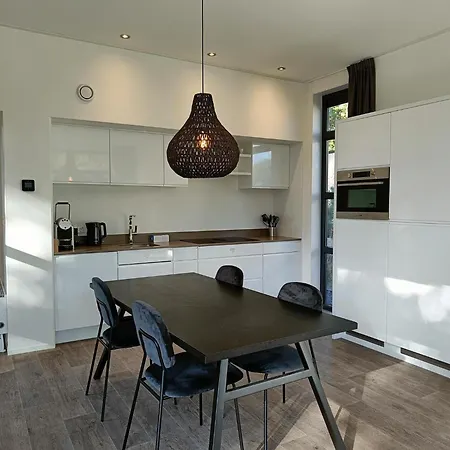 Ferienhaus Modern Holiday Home, On The Veluwe *